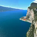 Campione Giulia Exclusive Lakefront By Gardadomusmea *