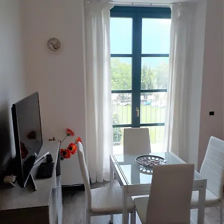Apartment Campione Giulia Exclusive Lakefront By Gardadomusmea *